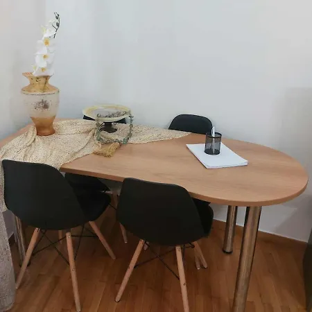 Glow Apartman Lárisza